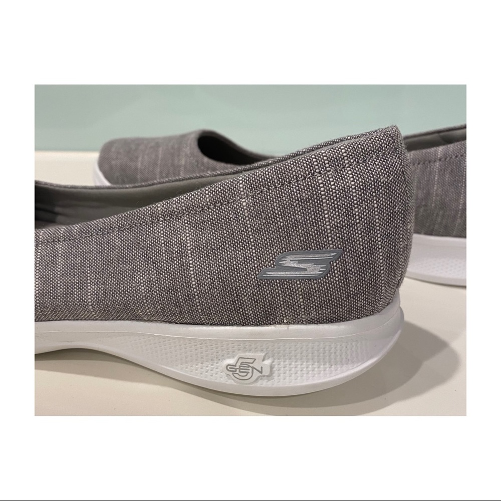 Women's Skechers Goga Max Lite light grey size 10 - Picture 10 of 10